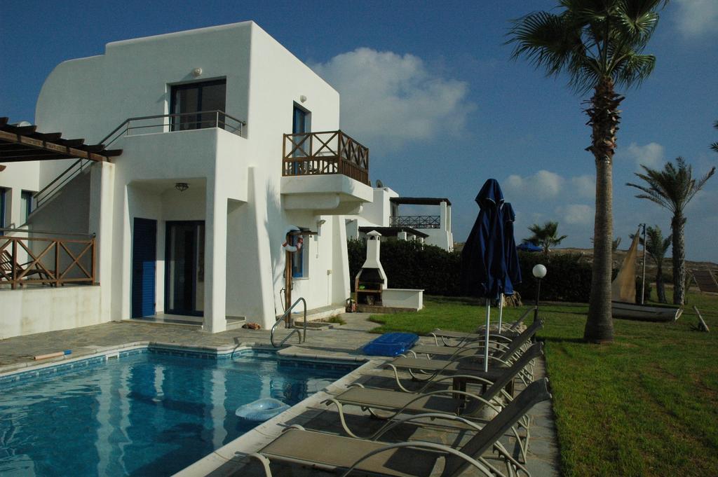 Kymmates Beach Front Villas Paphos Exterior photo