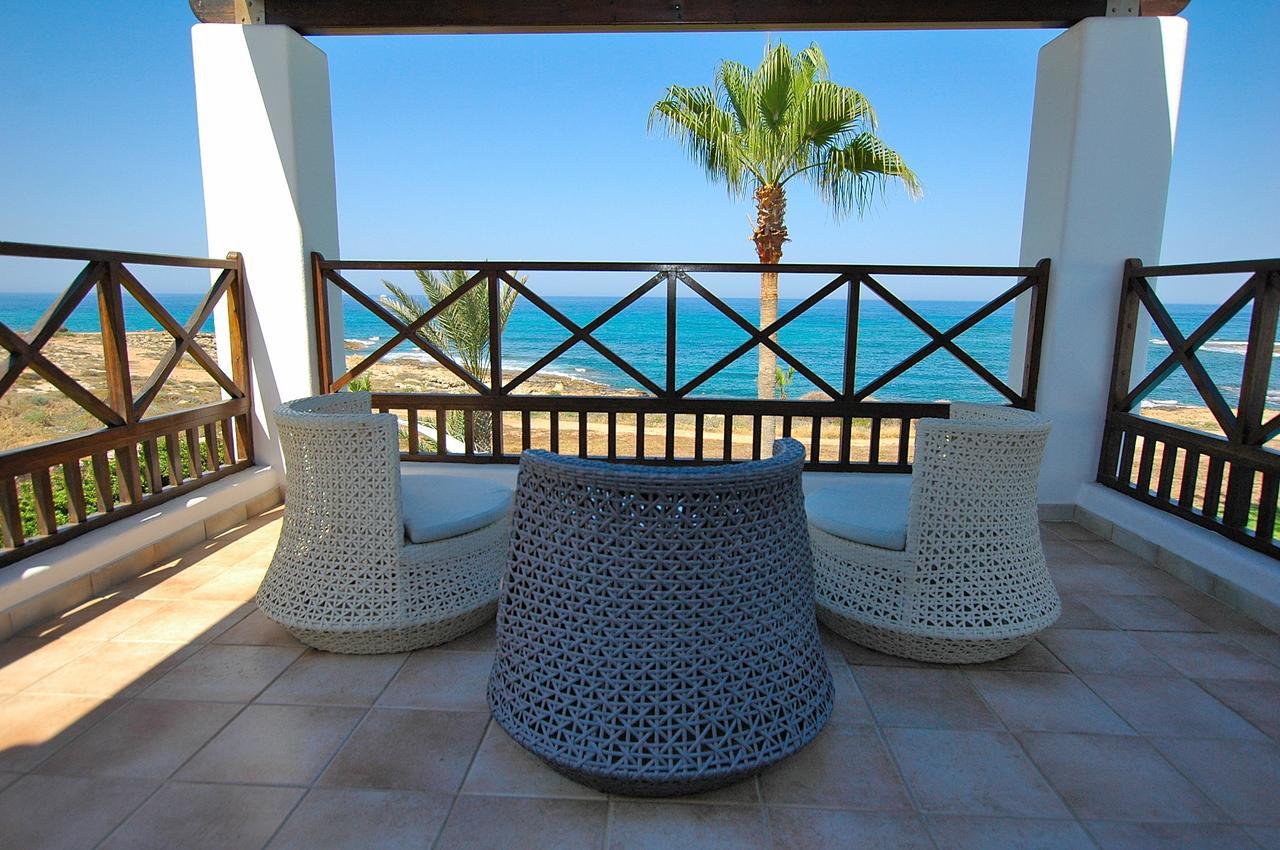 Kymmates Beach Front Villas Paphos Exterior photo