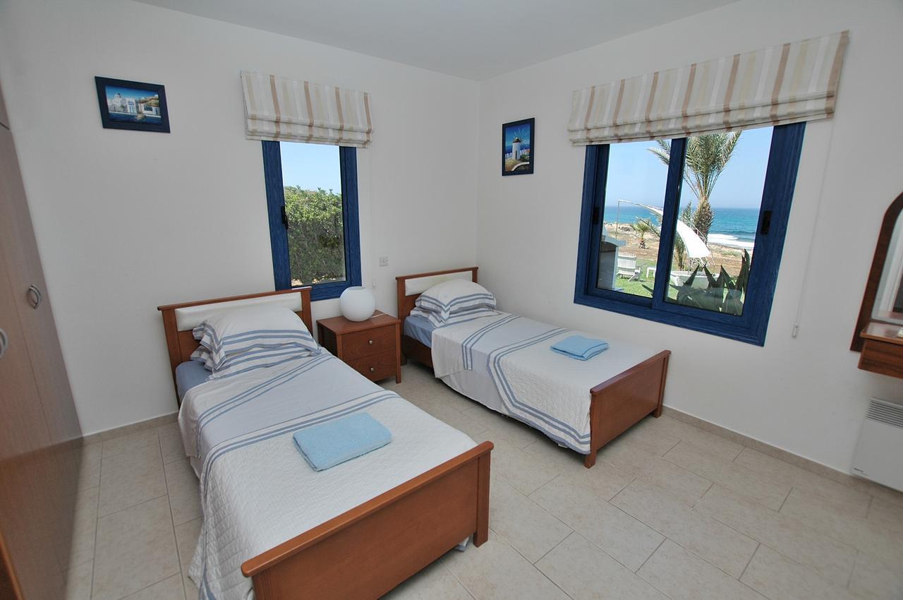 Kymmates Beach Front Villas Paphos Exterior photo