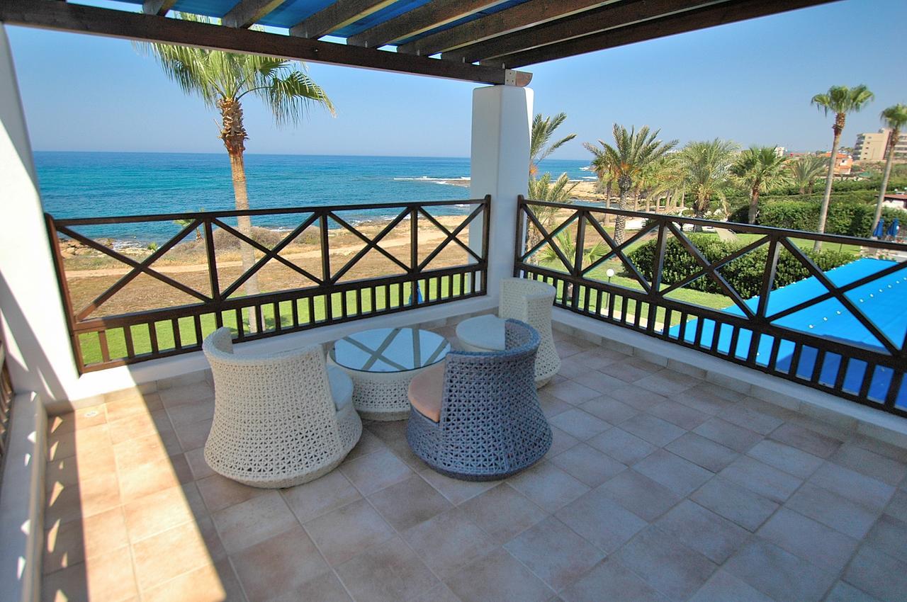 Kymmates Beach Front Villas Paphos Exterior photo